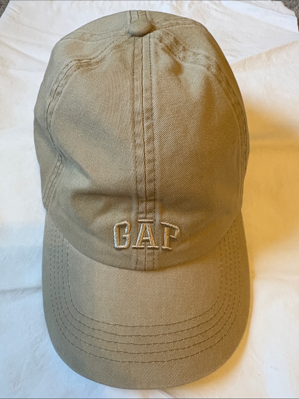 GAP Men's Tan Baseball Cap with Embroidered Logo